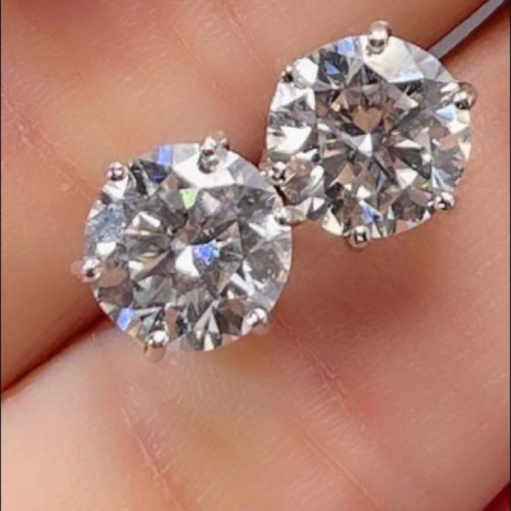 2ctVVS Solitaire Earring HUGE SALE GRA Certificate - Picture 5 of 17